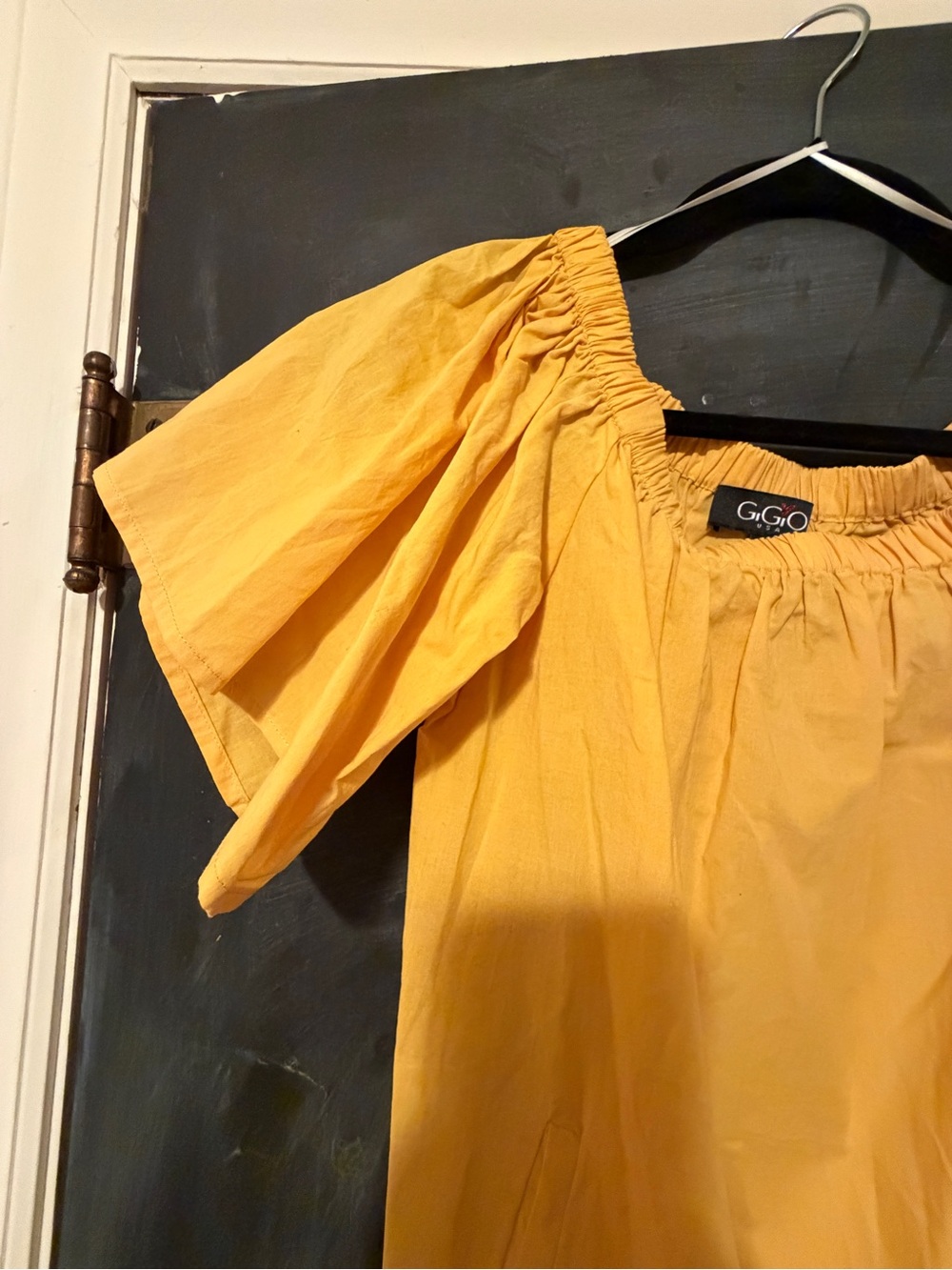 Gigio Mustard Yellow Off-Shoulder Peasant Top Size Small - Picture 2 of 6